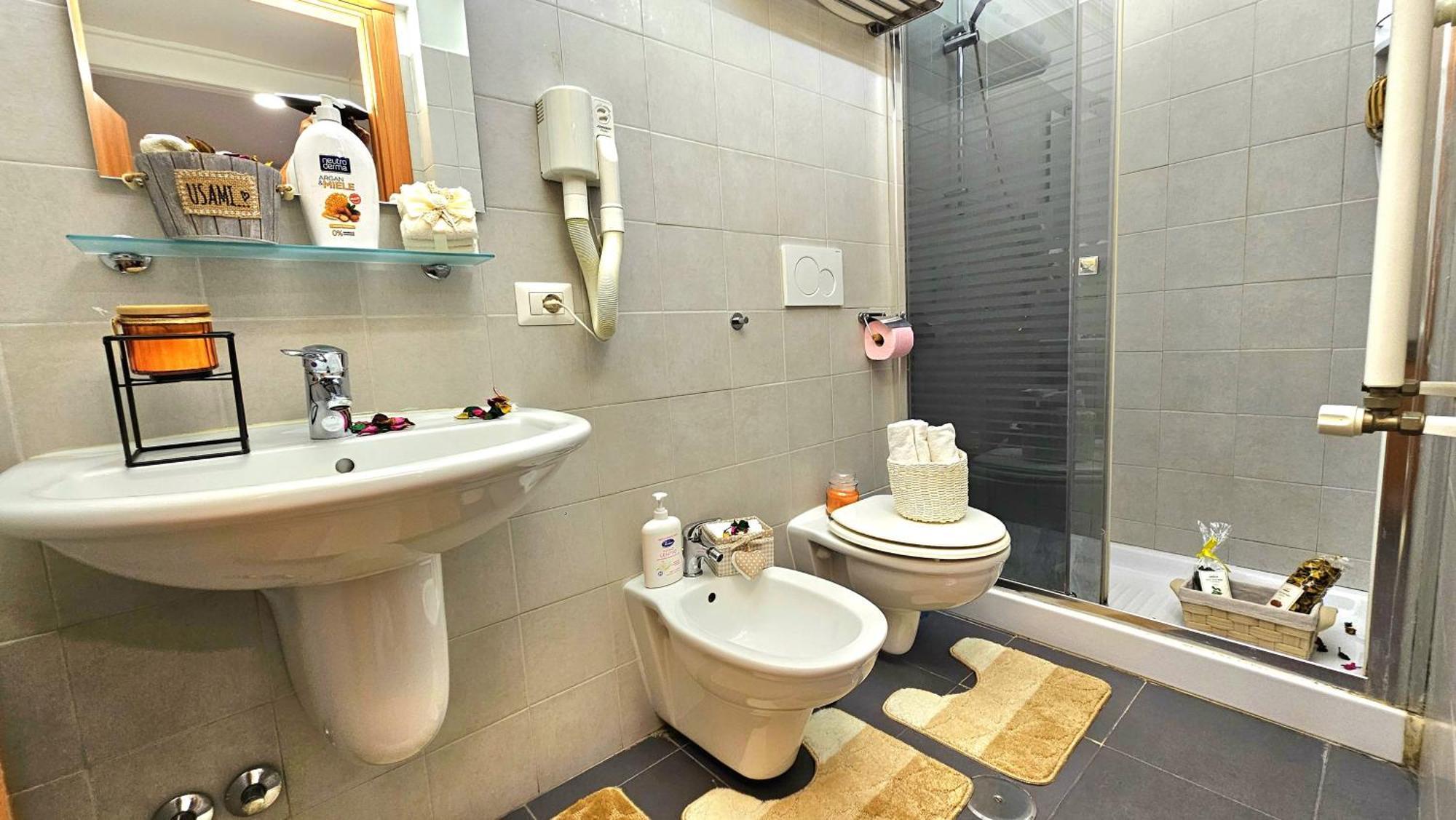 فندق A Casa Simpatia - Check-In Via Bixio, 41 روما المظهر الخارجي الصورة